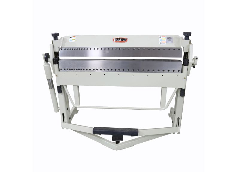 Baileigh Part Number BB-5016F-DS; Manually Operated Reversible Box and Pan Brake, 50" Length, 16 Gauge Mild Steel Capacity